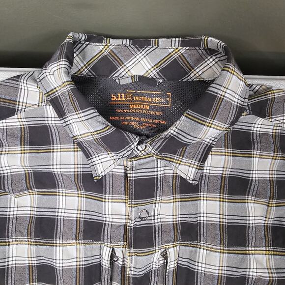 511 Tactical Shirt Medium Plaid Covert Snap Button Concealed Carry Leo Detective - Picture 4 of 9